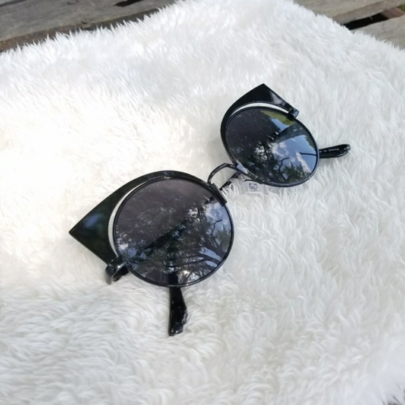 Accessories - BLACK Cat Eye Retro Metallic Sunglasses Shades
